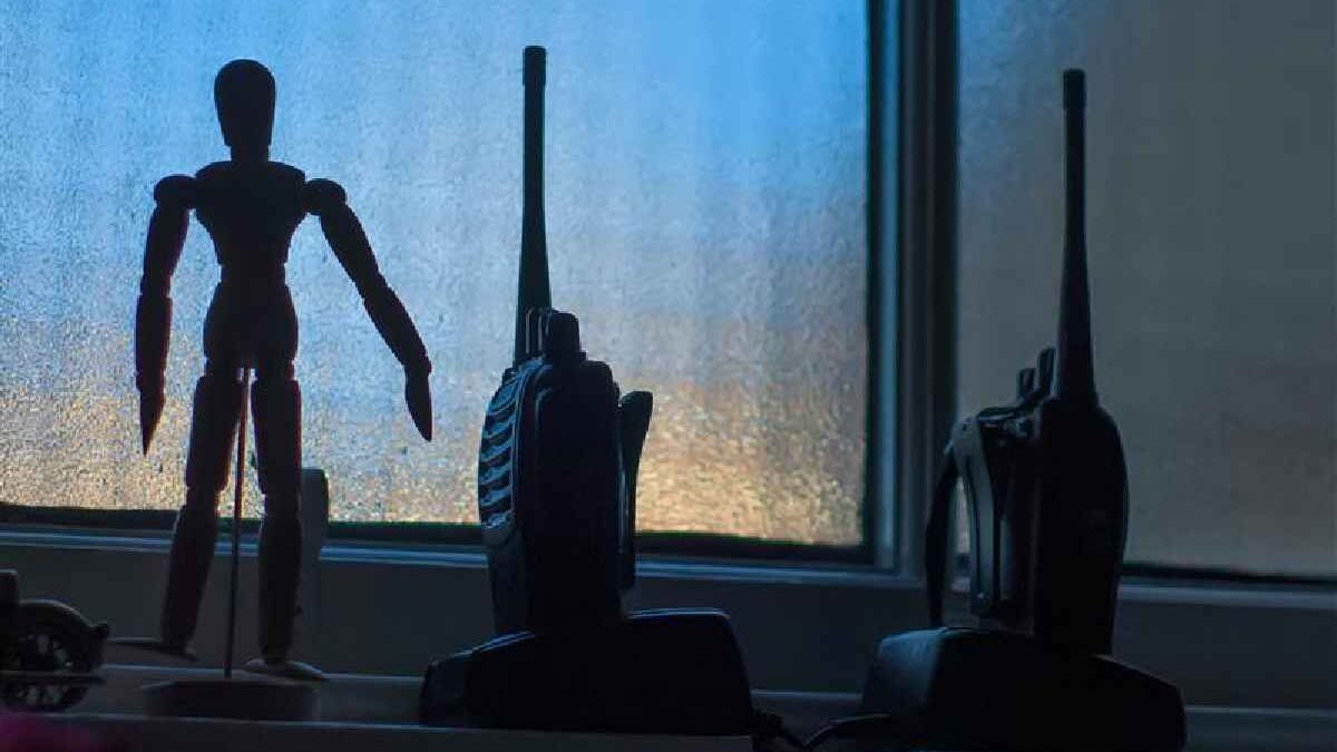 Walkie Talkie Accessory Checklist: What Best Operation & Reliability